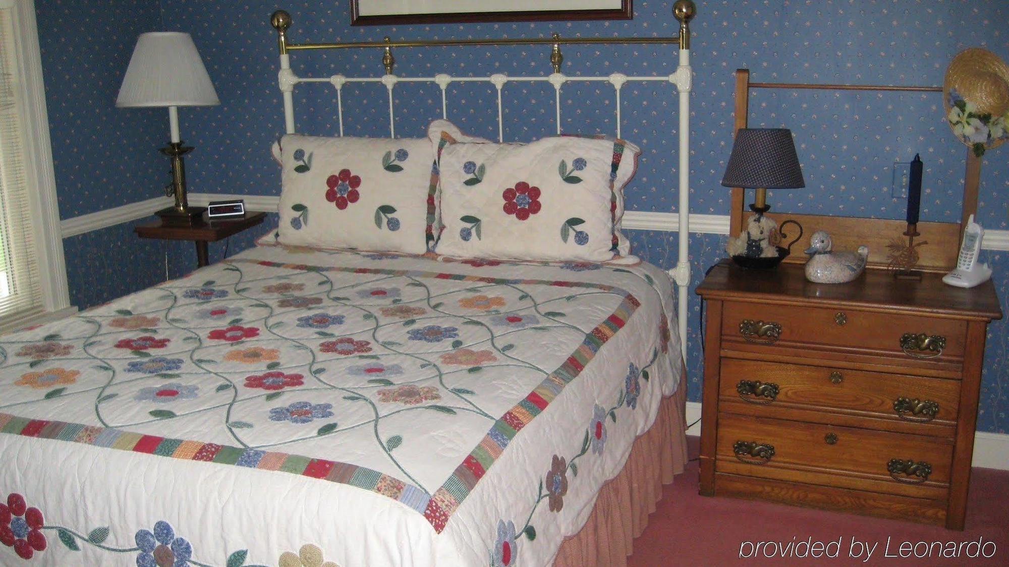 Water Street Inn Boyne City Zimmer foto